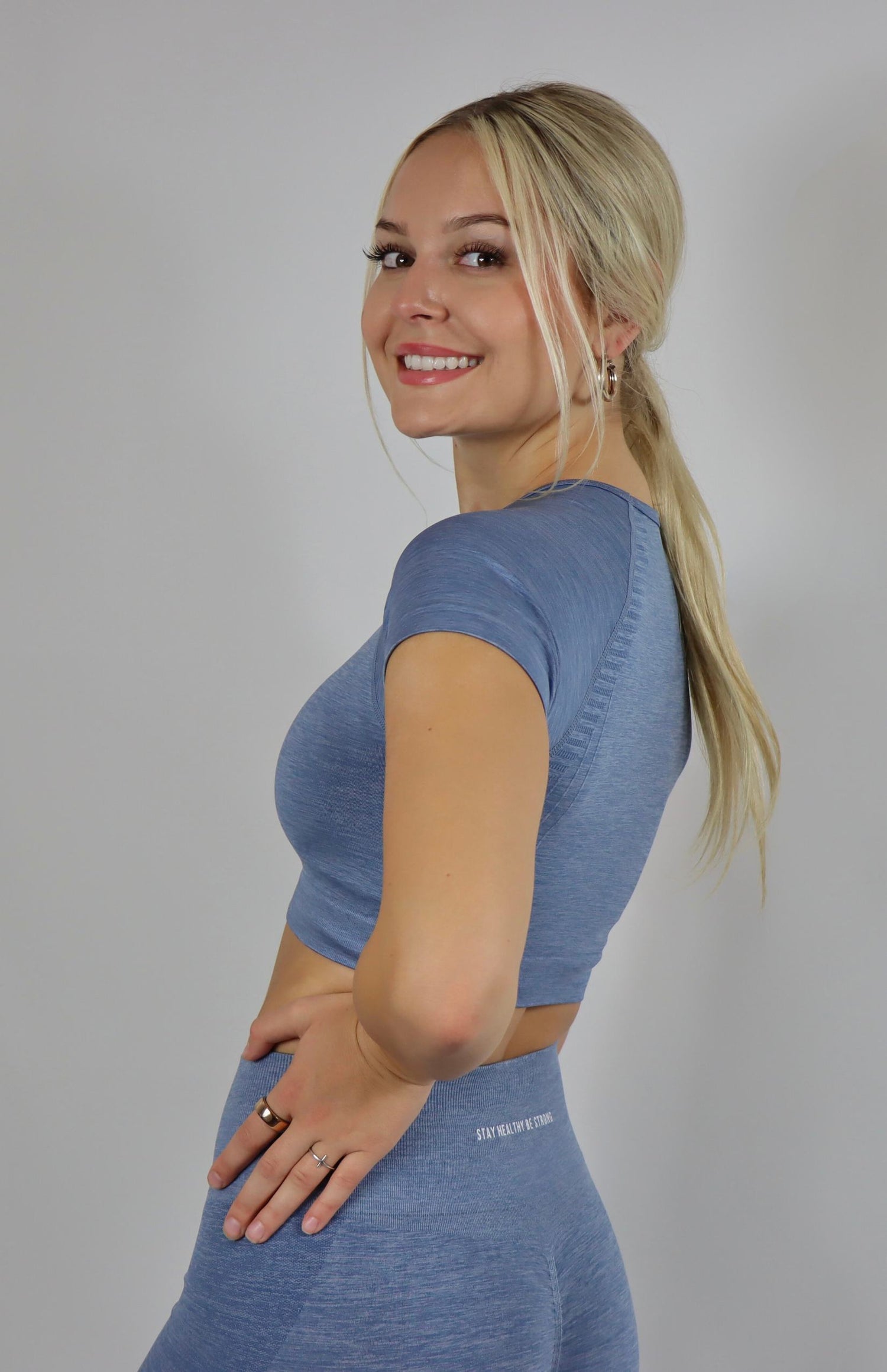 Faded blue amplify short sleeve crop top
