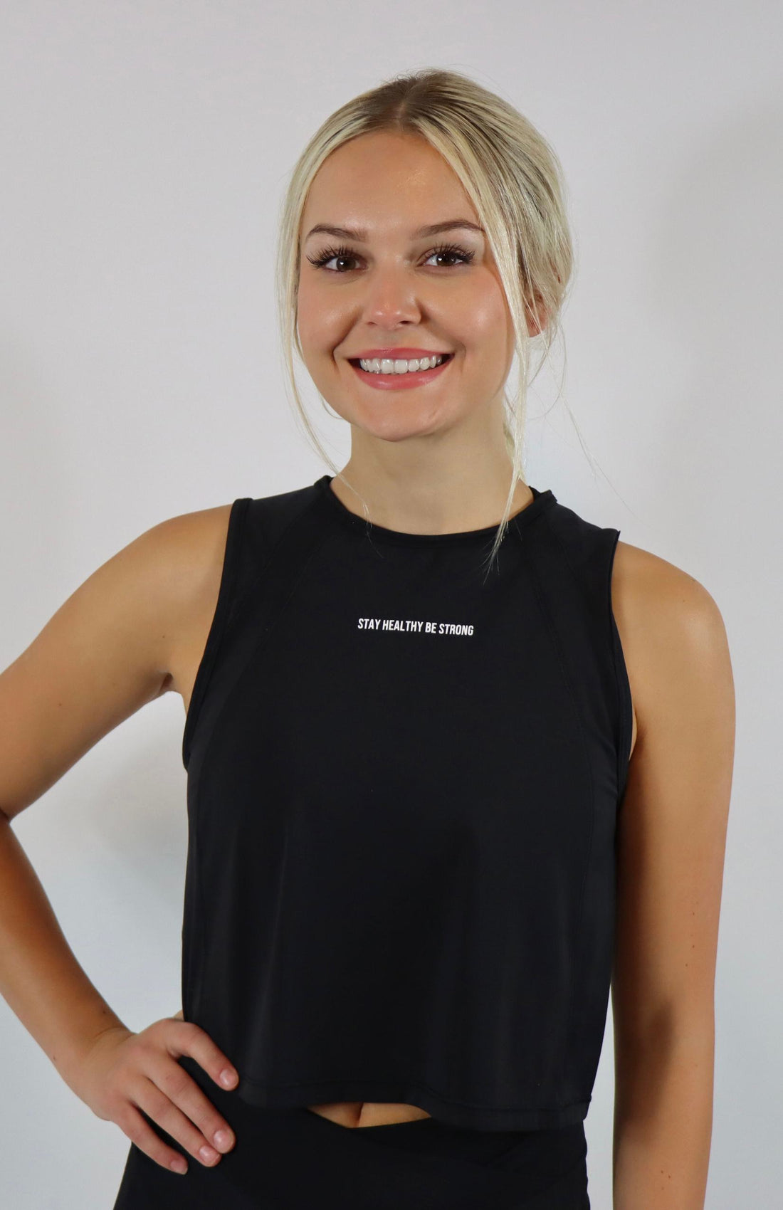 Black cropped sleeveless tank top 